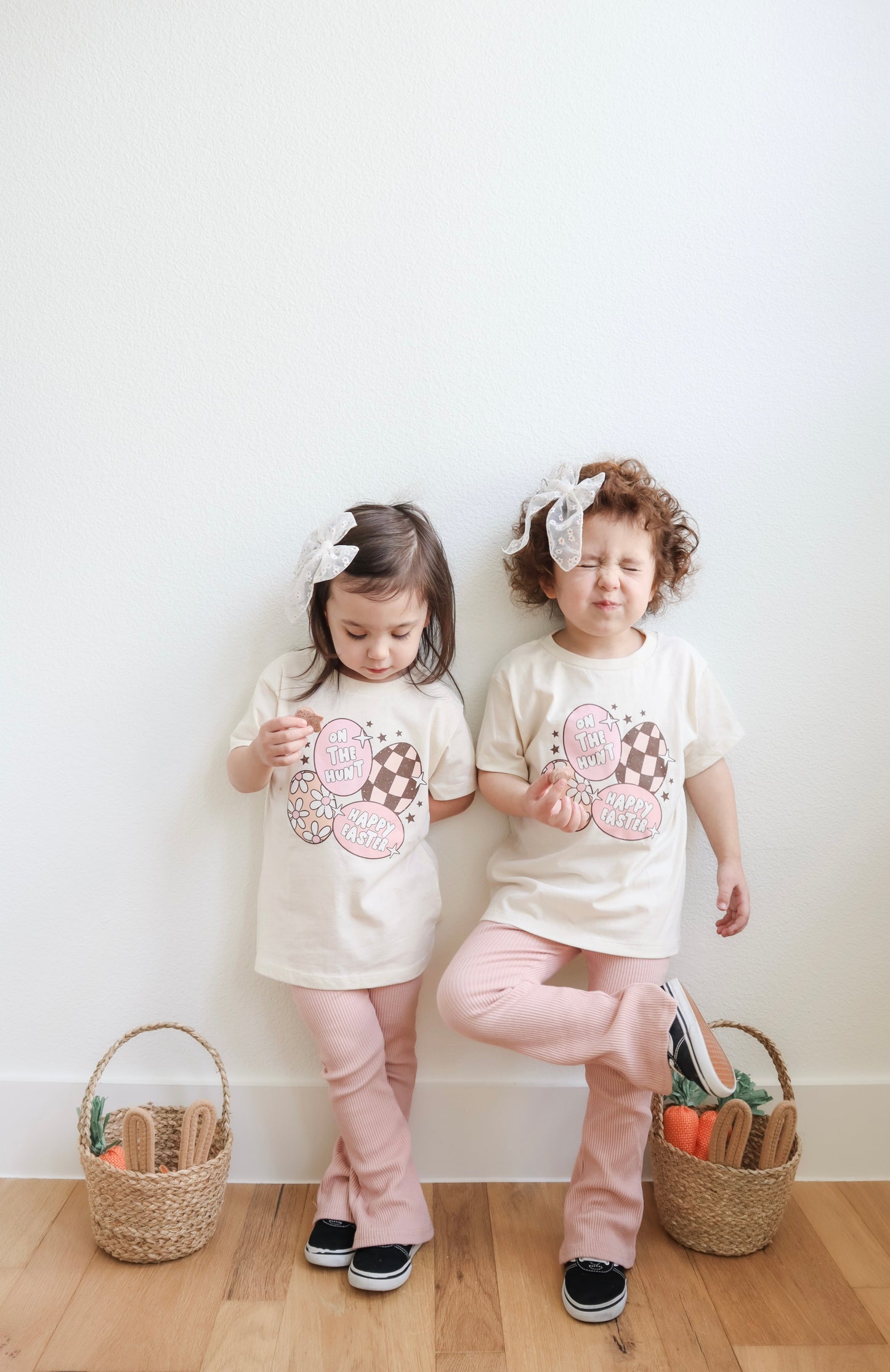 On the Hunt-Holiday Graphic Tee